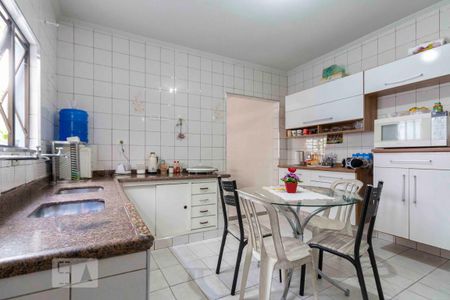 Casa à venda com 223m², 3 quartos e 4 vagas Casa à venda com 223m², 3 quartos e 4 vagasCozinha