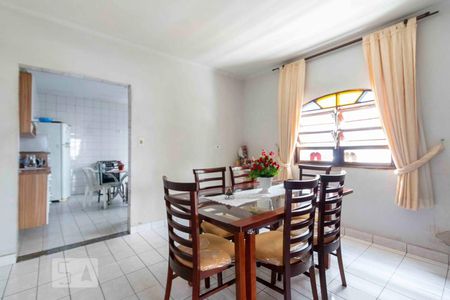 Casa à venda com 223m², 3 quartos e 4 vagas Casa à venda com 223m², 3 quartos e 4 vagasSala de Jantar