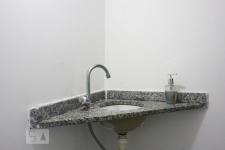 Casa de condomínio à venda com 62m², 2 quartos e 1 vagaLavabo