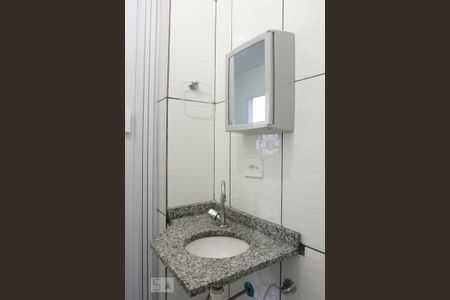Casa de condomínio à venda com 62m², 2 quartos e 1 vagaBanheiro - Suíte 02