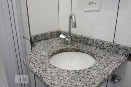 Casa de condomínio à venda com 62m², 2 quartos e 1 vagaBanheiro - Suíte 02