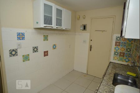 Apartamento para alugar com 90m², 3 quartos e sem vagaCozinha
