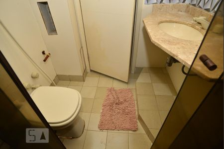 Apartamento para alugar com 90m², 3 quartos e sem vagaBanheiro