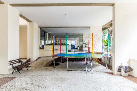 Apartamento para alugar com 70m², 2 quartos e 1 vagaÁrea Comum - Playground