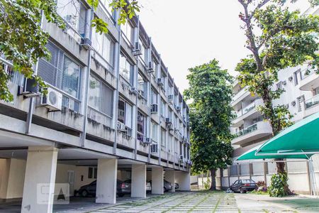 Apartamento para alugar com 70m², 2 quartos e 1 vagaFachada do Prédio