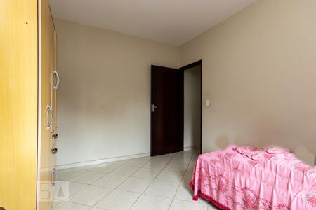 Casa à venda com 220m², 4 quartos e 4 vagas Casa à venda com 220m², 4 quartos e 4 vagasQuarto 2