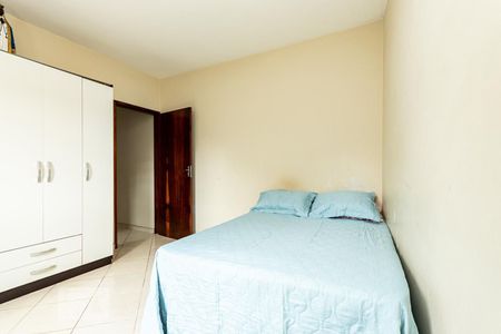 Casa à venda com 220m², 4 quartos e 4 vagas Casa à venda com 220m², 4 quartos e 4 vagasQuarto 1