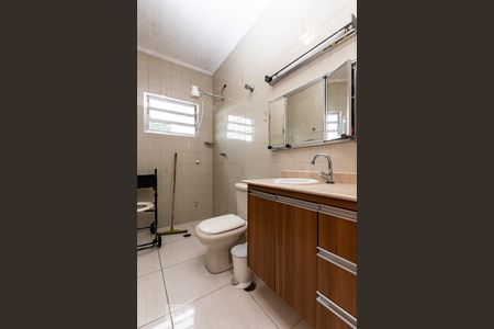 Casa à venda com 220m², 4 quartos e 4 vagas Casa à venda com 220m², 4 quartos e 4 vagasBanheiro