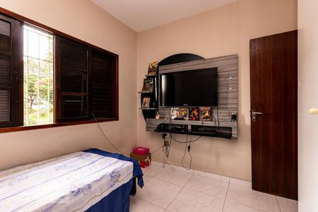 Casa à venda com 220m², 4 quartos e 4 vagas Casa à venda com 220m², 4 quartos e 4 vagasQuarto 3