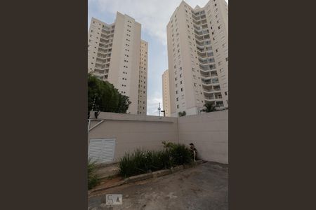 Apartamento à venda com 56m², 2 quartos e 1 vaga Apartamento à venda com 56m², 2 quartos e 1 vagaFachada