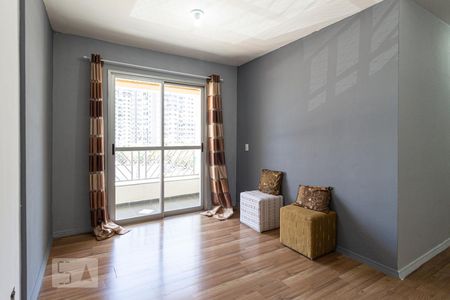 Sala de apartamento para alugar com 3 quartos, 68m² em Continental, Osasco