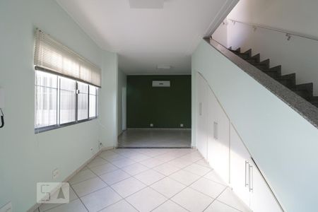Casa para alugar com 64m², 2 quartos e sem vagaSala