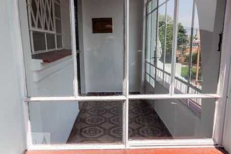 Casa à venda com 150m², 4 quartos e 3 vagas Casa à venda com 150m², 4 quartos e 3 vagasVaranda - Casa 1