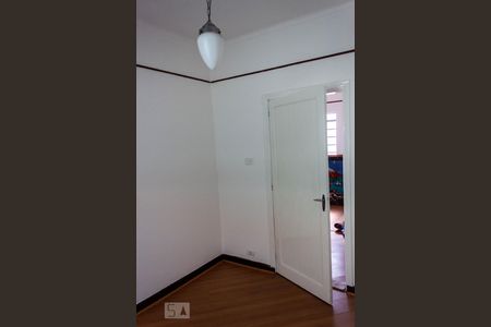 Casa à venda com 150m², 4 quartos e 3 vagas Casa à venda com 150m², 4 quartos e 3 vagasQuarto 2 - Casa 1