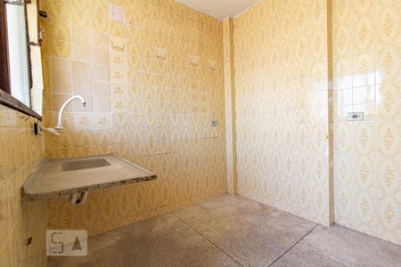 Cozinha de apartamento para alugar com 2 quartos, 50m² em Rebouças, Curitiba