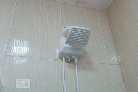 Casa de condomínio para alugar com 100m², 2 quartos e sem vagaBanheiro - Chuveiro elétrico