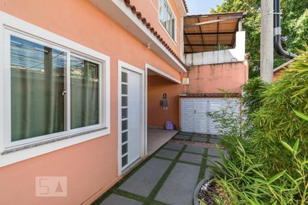 Casa de condomínio para alugar com 100m², 2 quartos e sem vagaÁrea comum de acesso