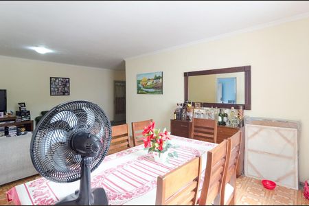 Sala de casa à venda com 3 quartos, 225m² em Vila Paulista, São Paulo