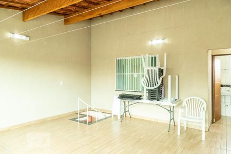 Casa à venda com 232m², 3 quartos e 2 vagasSalão de festas