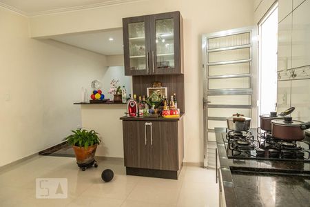 Casa à venda com 232m², 3 quartos e 2 vagasCozinha