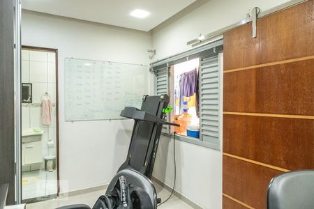 Casa à venda com 232m², 3 quartos e 2 vagasEscritório