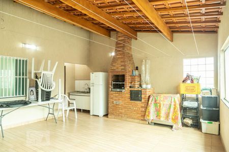 Casa à venda com 232m², 3 quartos e 2 vagasSalão de festas