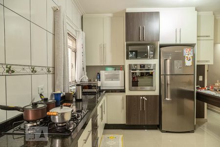 Casa à venda com 232m², 3 quartos e 2 vagasCozinha