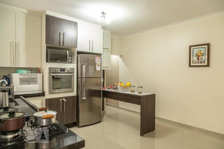 Casa à venda com 232m², 3 quartos e 2 vagasCozinha