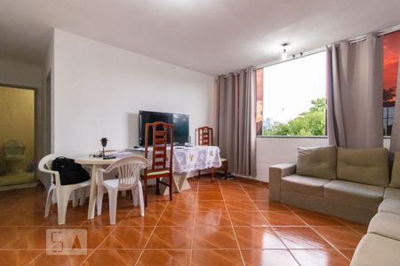 Sala de apartamento para alugar com 3 quartos, 65m² em Penha, Rio de Janeiro