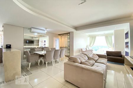 Sala de Estar de apartamento à venda com 3 quartos, 109m² em Centro, São Leopoldo