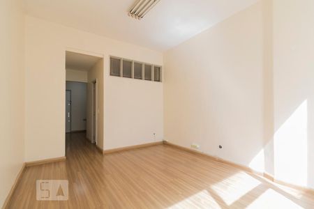 Quarto de kitnet/studio para alugar com 1 quarto, 32m² em Centro, Rio de Janeiro