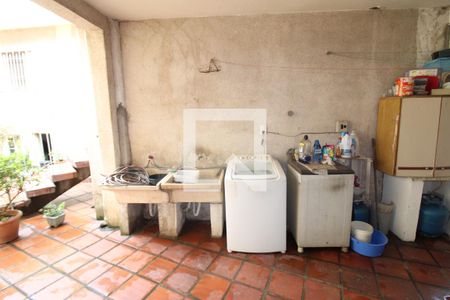 Casa à venda com 265m², 2 quartos e 1 vagaÁrea de Serviço