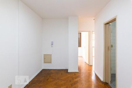 Apartamento para alugar com 73m², 2 quartos e sem vagaSala