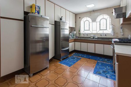 Casa à venda com 320m², 4 quartos e 4 vagasCozinha