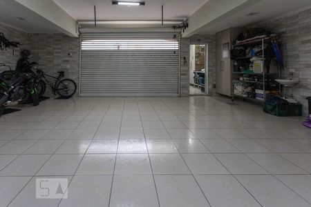 Casa à venda com 320m², 4 quartos e 4 vagasGaragem