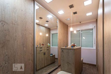 Casa à venda com 320m², 4 quartos e 4 vagasClosed Suíte 1