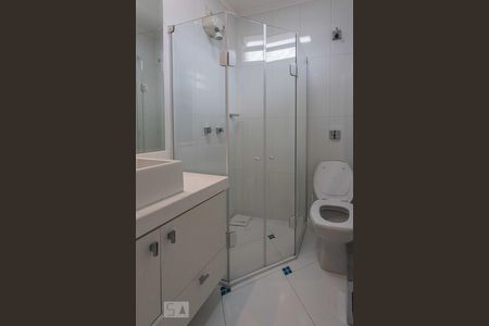 Casa à venda com 320m², 4 quartos e 4 vagasBanheiro 3 Escritório