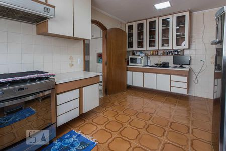 Casa à venda com 320m², 4 quartos e 4 vagasCozinha