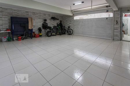 Casa à venda com 320m², 4 quartos e 4 vagasGaragem