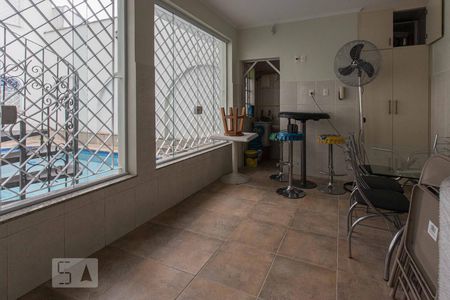 Casa à venda com 320m², 4 quartos e 4 vagasSalão de Festas