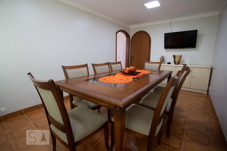 Casa à venda com 320m², 4 quartos e 4 vagasSala de Jantar