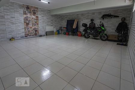 Casa à venda com 320m², 4 quartos e 4 vagasGaragem
