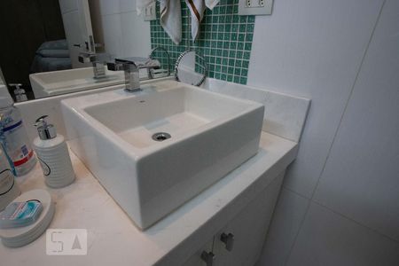 Casa à venda com 320m², 4 quartos e 4 vagasBanheiro 2 Suíte 2
