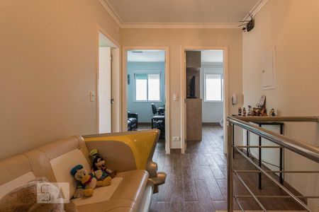 Casa à venda com 320m², 4 quartos e 4 vagasCorredor Acesso Dormitórios