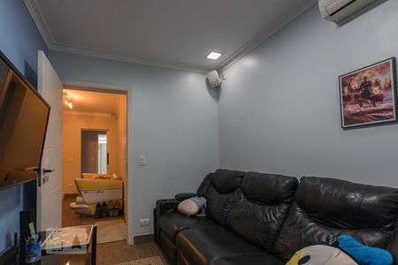 Casa à venda com 320m², 4 quartos e 4 vagasEscritório