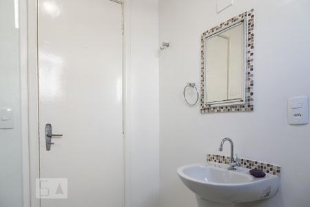 Banheiro de kitnet/studio à venda com 1 quarto, 30m² em Vila Buarque, São Paulo