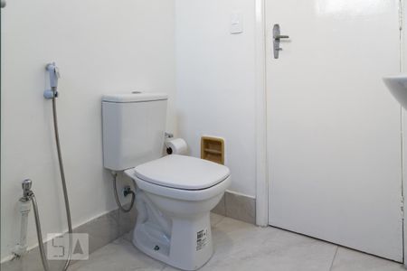 Studio à venda com 30m², 1 quarto e sem vaga Studio à venda com 30m², 1 quarto e sem vagaBanheiro