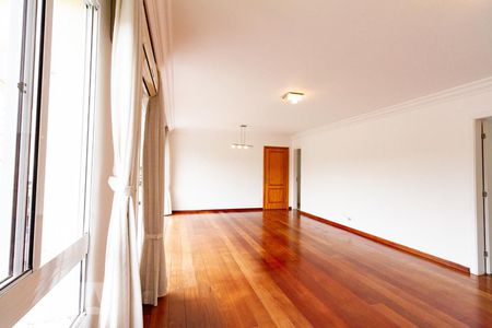 Sala de apartamento para alugar com 3 quartos, 129m² em Real Parque, São Paulo