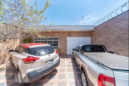 Casa à venda com 215m², 3 quartos e 7 vagasGaragem e Fachada