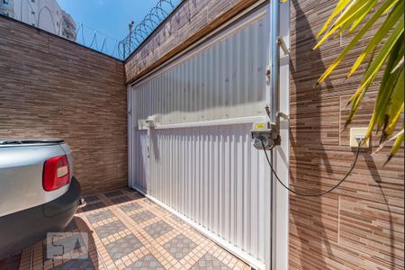 Casa à venda com 215m², 3 quartos e 7 vagasGaragem e Fachada